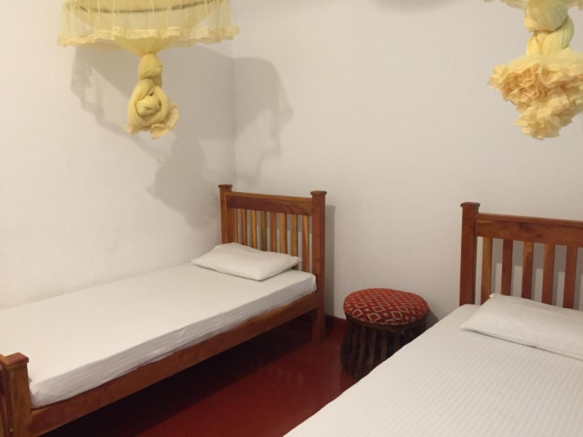 Best Hostel Yala Tissamaharama Esterno foto